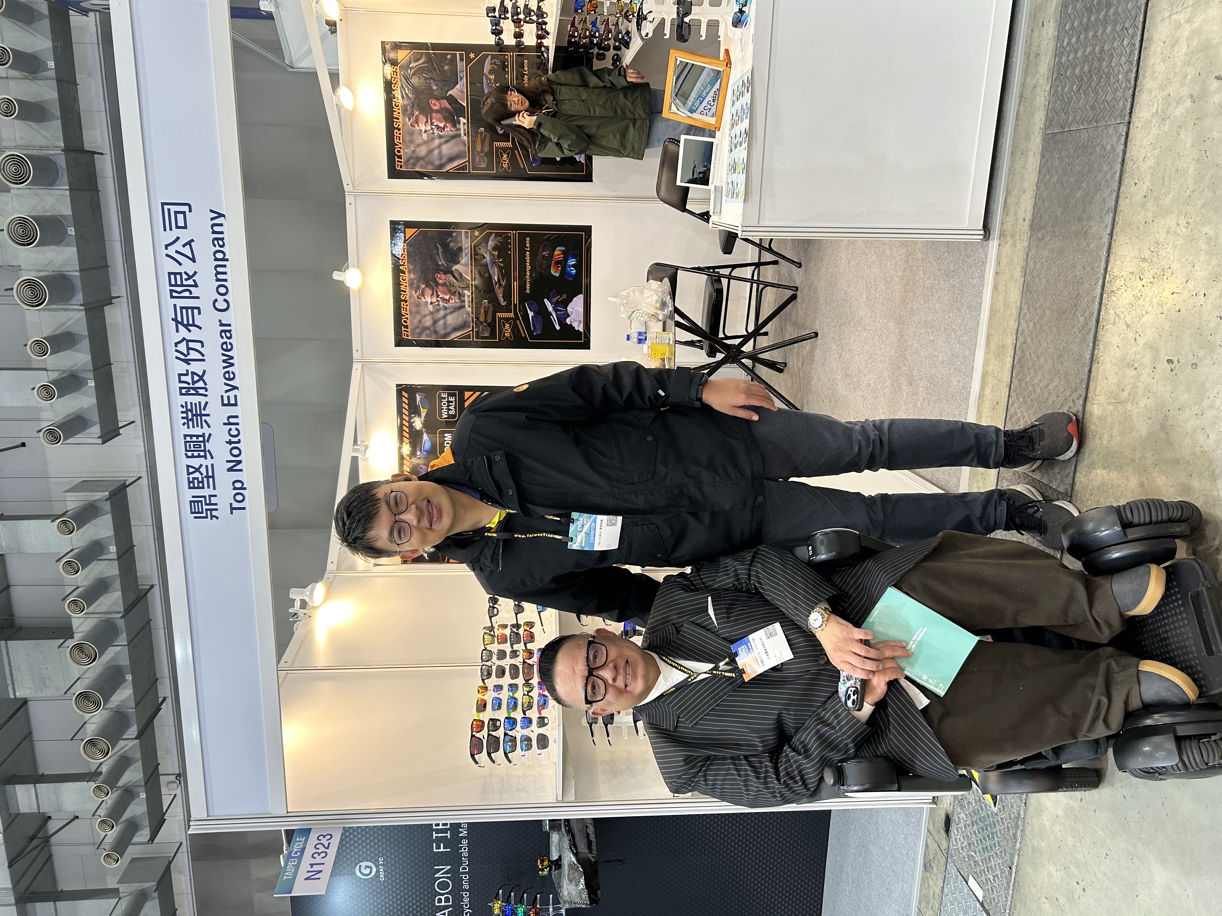 0A43AFC9-80BC-4B42-994B-9333381D996F